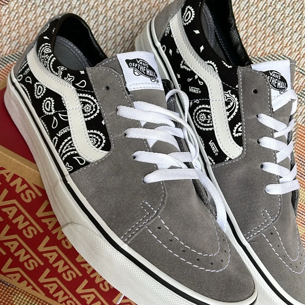 Vans WMNS Sk8-Low Paisley Gray/True White VN0A5KXDBGJ Sneakers